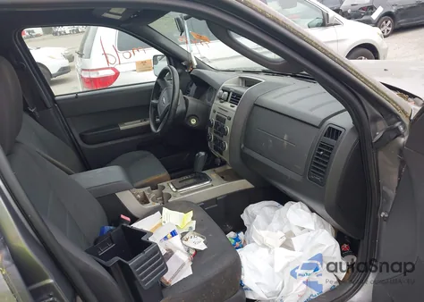 2011 Ford Escape Xlt from USA, damaged, VIN 1FMCU0D72BKA70174